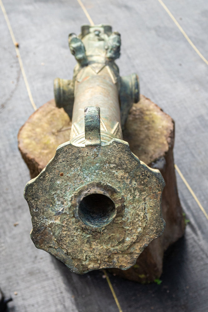 antique indonesian brass cannon black powder